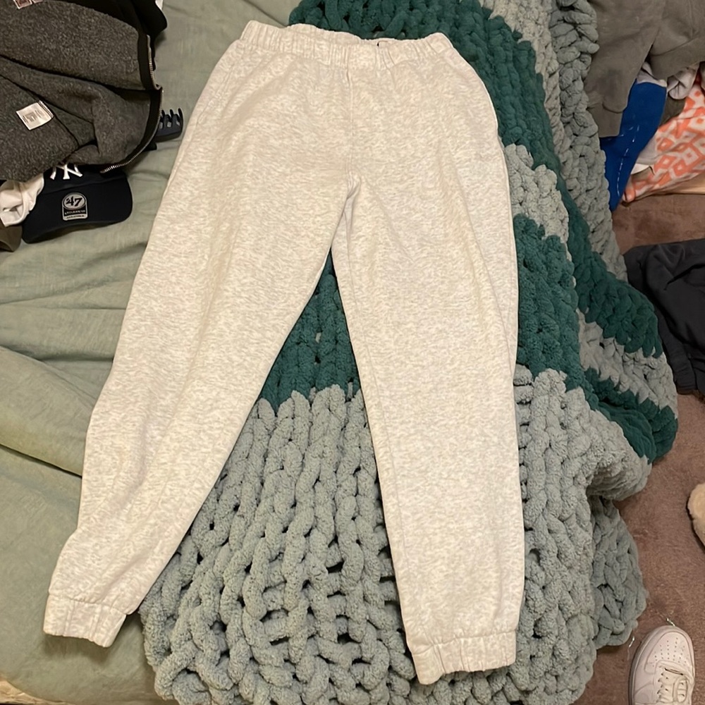 Hollister light grey medium sized sweatpants